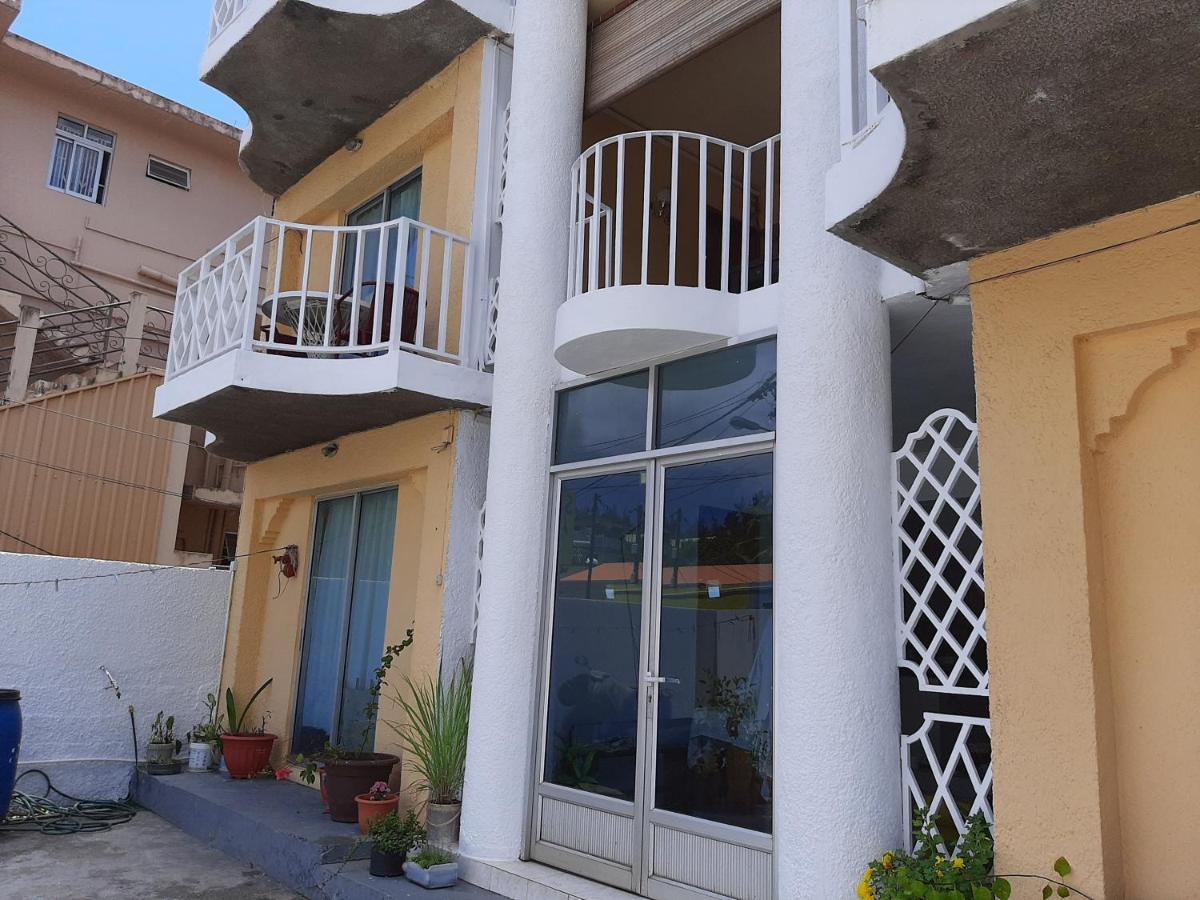 Obelix Apartment Grand Baie Bagian luar foto